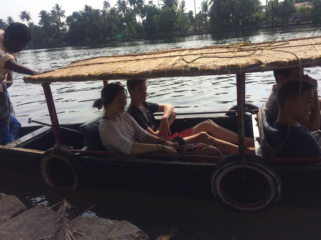 Thoms Beach Homestay Alappuzha Eksteriør billede