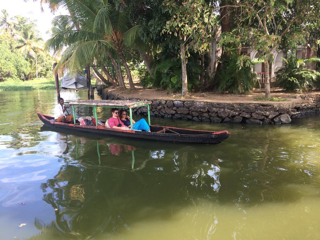 Thoms Beach Homestay Alappuzha Eksteriør billede