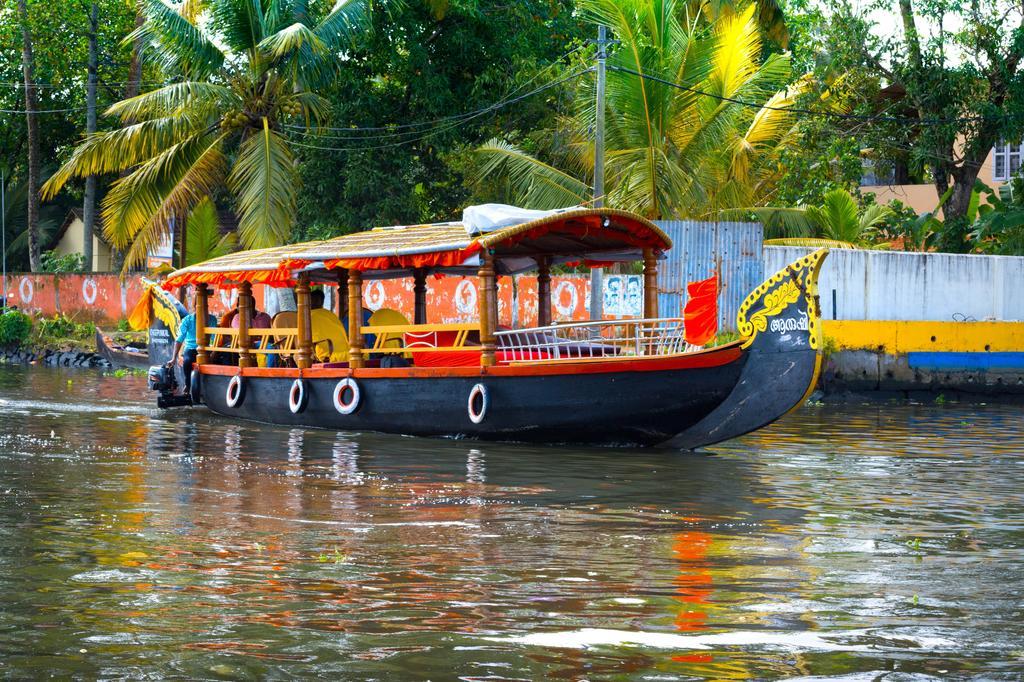 Thoms Beach Homestay Alappuzha Eksteriør billede